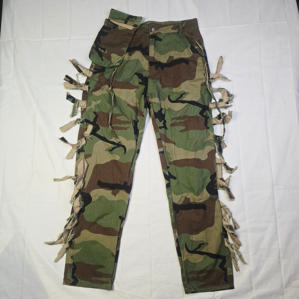 Unbranded Women's XL Camo Distressed Fringe Straight Leg Pants Green Woodland Q9